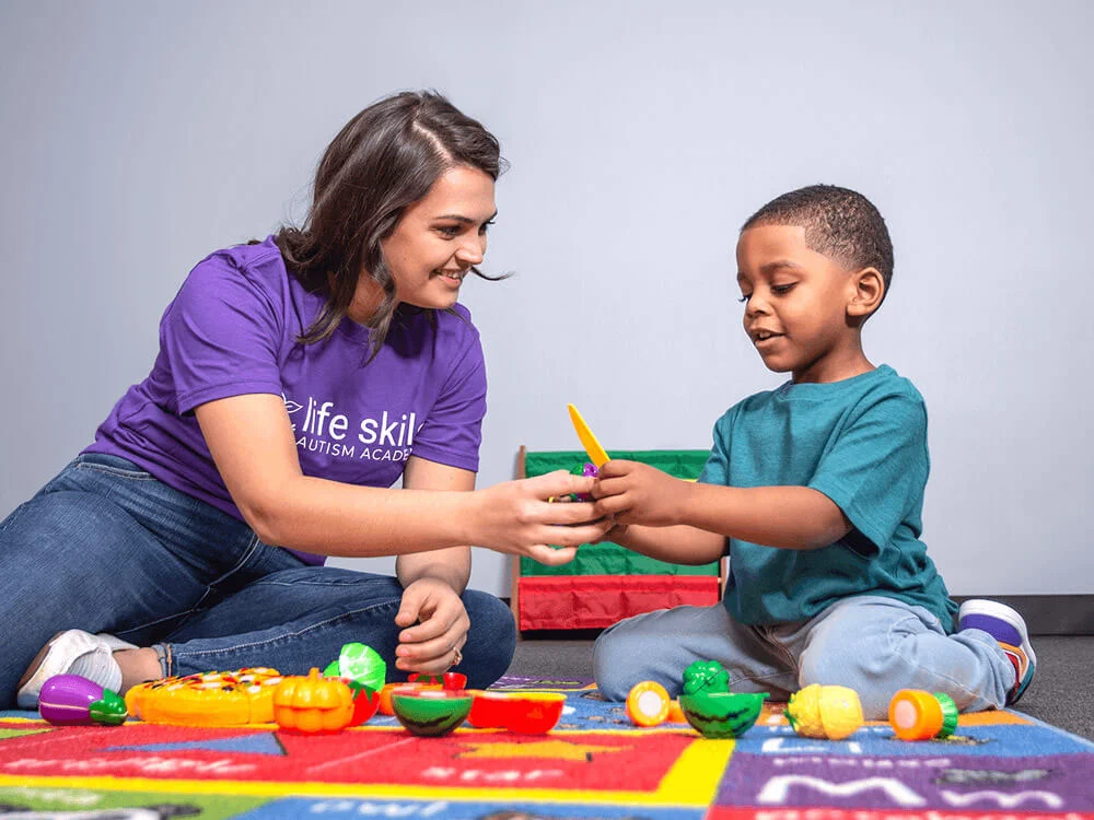 التواصل مع طفل التوحد